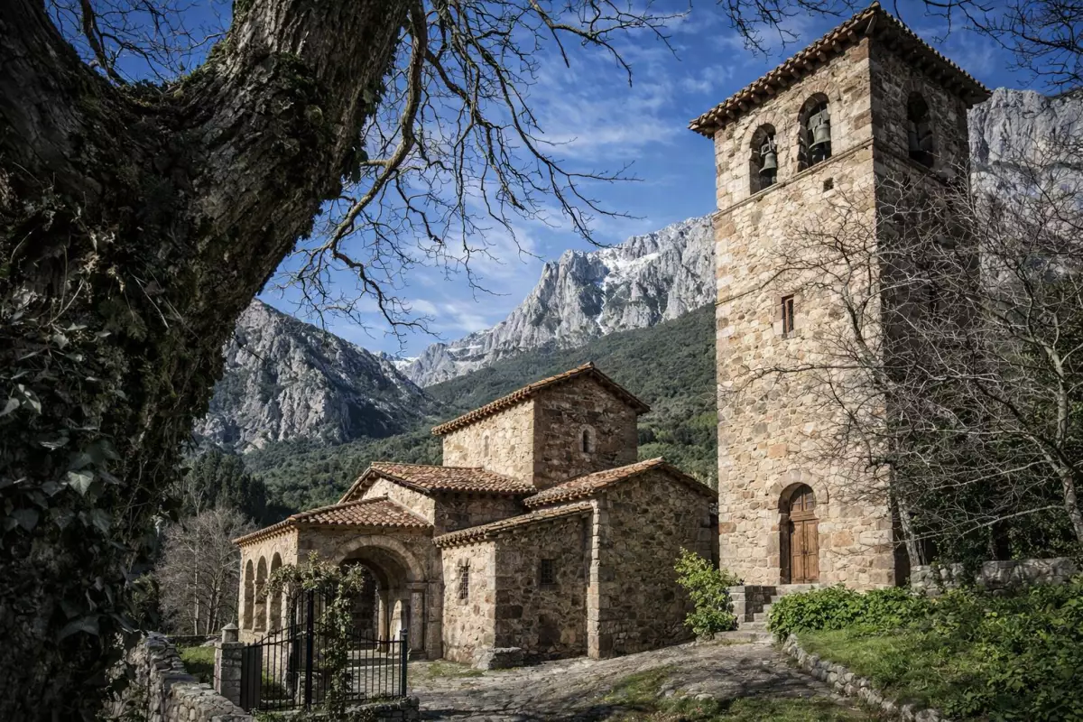 Santa María de Lebeña